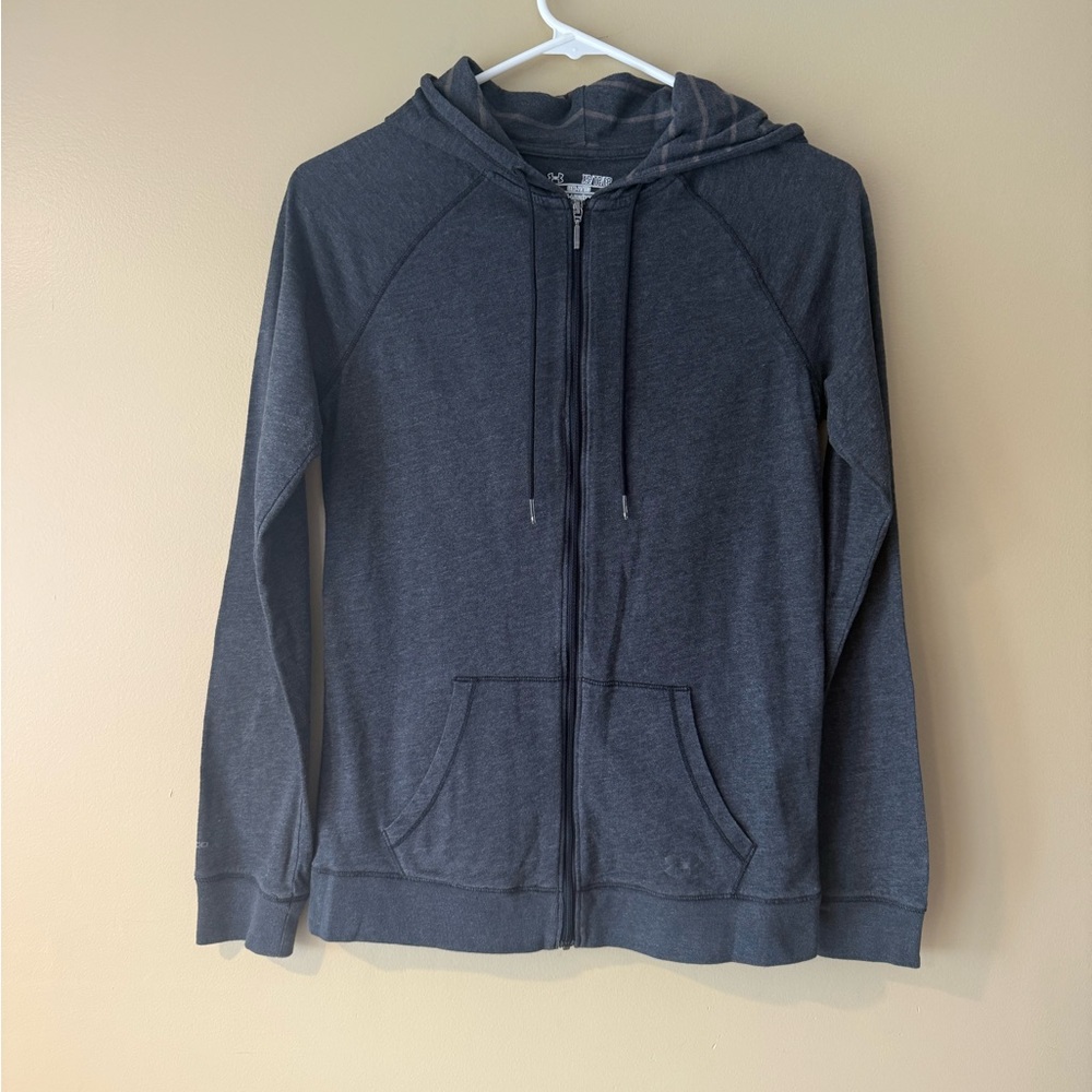 Under Armour Gray Long Sleeve Fitted Sweatshirt